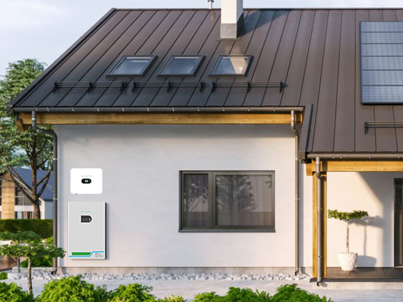 Hybrid inverter+battery pack
